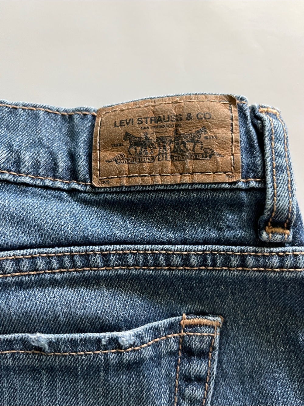 Levi’s 515 Shorts Mid Rise Size 8 - Picture 11 of 16